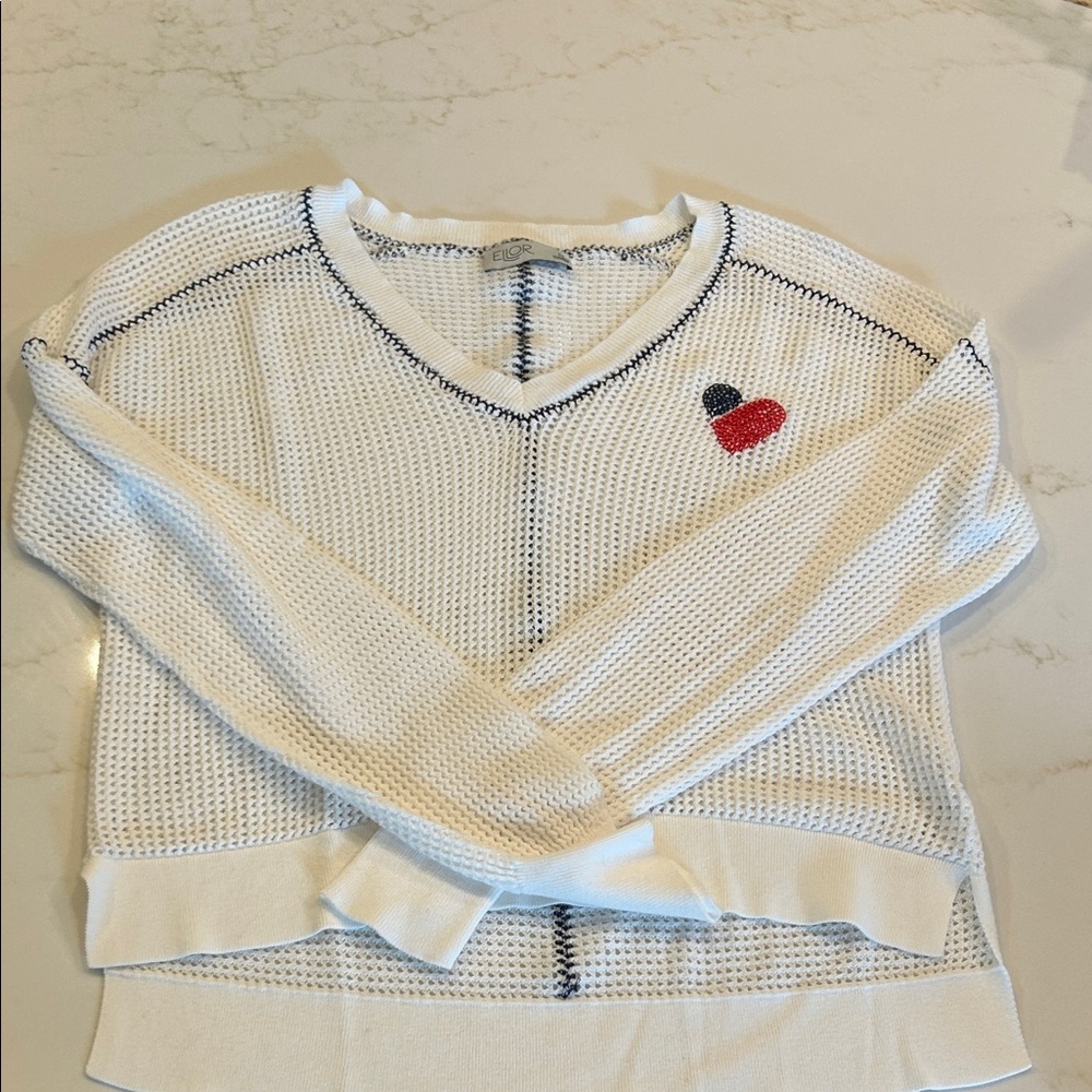 Elegant White V-Neck Sweater with Embroidered Detail